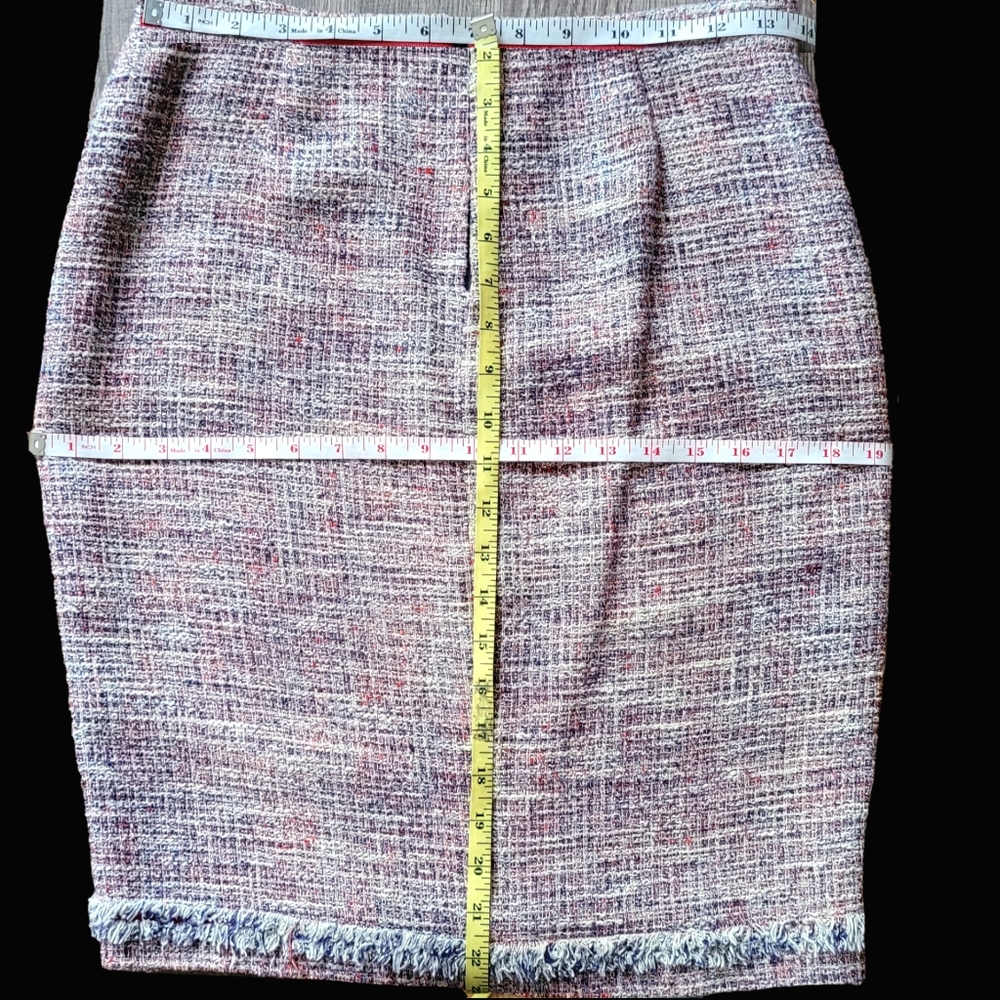 Carolina Herrera Tweed Pencil Skirt 6 Fringe Ribbon - Picture 7 of 8